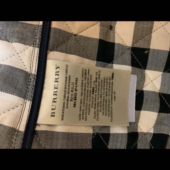 Authentic Burberry Quilted Jacket - Picture 6 of 11